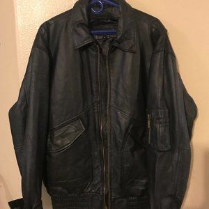 ****BLACK LEATHER JACKET**** Oscar Piel//medium//only worn twice